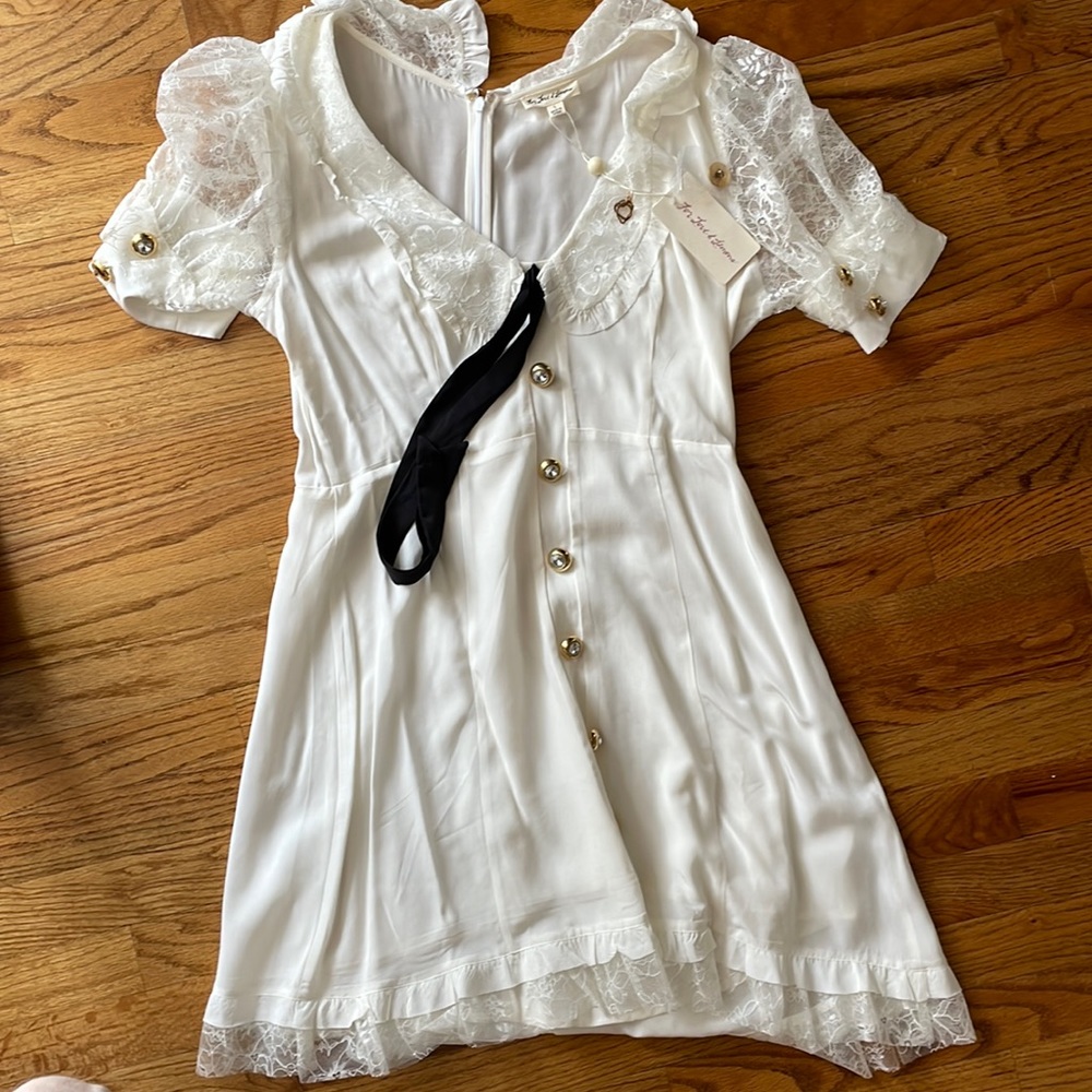 Gorgeous FLL mini with gold diamond buttons and lace details